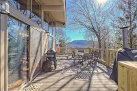 MTN View Retreat, Hot Tub, Game Room & Pizza Oven, Deck, Fire Pit & King Master
