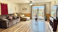 3-bedroom Waterfront house w/ WiFi, AC and the BEST VIEW