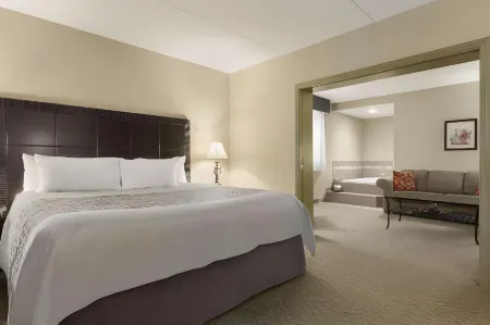 Travelodge by Wyndham Winnipeg East