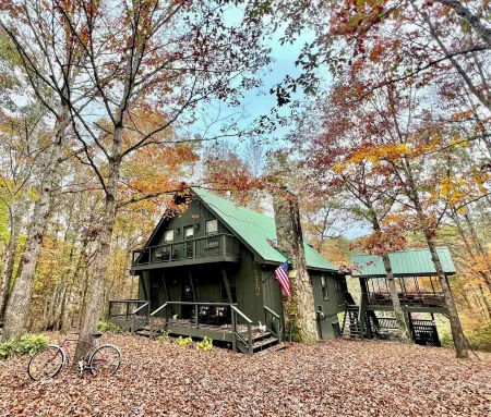 "Rabbits Run" Mountain Creek  Retreat  In Mentone- Sleeps 9- Hot Tub