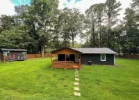 Woodstock Charm- 2 Min to Downtown Woodstock & Pet Friendly!