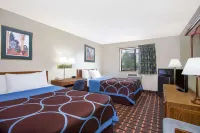 Super 8 by Wyndham Douglas