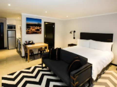 馬克斯行政公寓