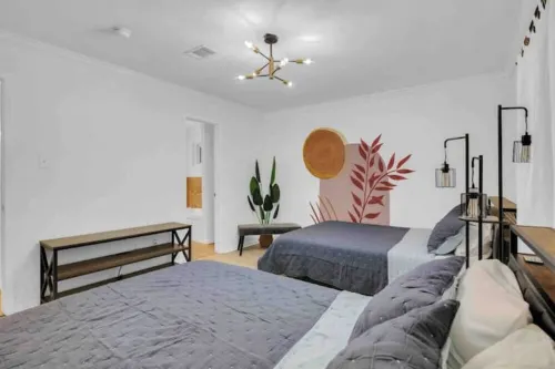 Stylish Boho Home-5Brs- amazing Pool-Patio- 2tvs- DeerPark Hotels in Deer Park