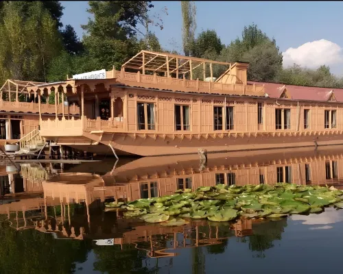 Palace Heights Houseboats Hotel a Srinagar