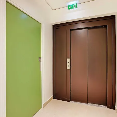 Sleek & Refined Apartment - Levallois-perret Отели рядом с достопримечательностью «Парк Планшет»