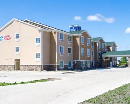 Cobblestone Hotel & Suites - Devils Lake Hotels in Devils Lake
