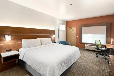 Holiday Inn Express & Suites Coeur D Alene I-90 Exit 11 Hotels near Nettleton Gulch