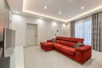 Luxury & Cosy 3 Bedroom Apt in Gzira, close to Sliema & StJulians by walk