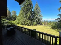 Private, 3 Acre Vashon Island Getaway with Spectacular Views - Sleeps 12! Hotels in Vashon