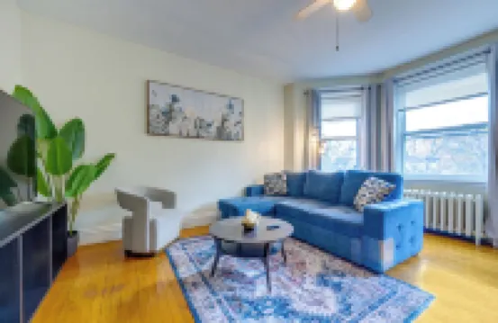 65inTV:Free Parking:Longwood:King Bed:Full Kitchen