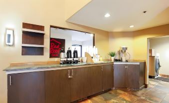 Extended Studio Hotel Ontario