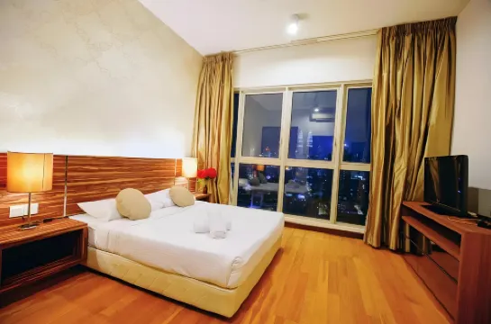 Regalia Residence @ KLCC View Sky Pool by MC Photos