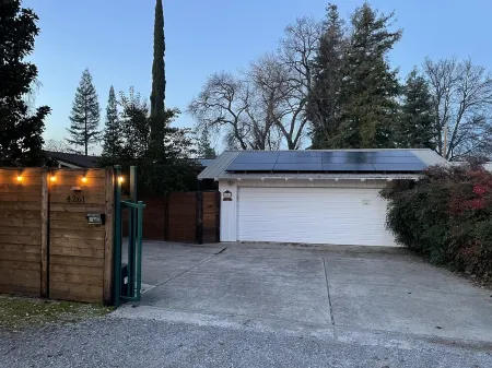 Ashley’s Relaxing Private Hideaway - Recharge! Reconnect!  @ I-5 Exit 670