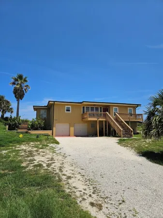 Oceanfront Private, Dog Friendly, 2Br House, Fall/Thanksgiving/Christmas Avail.