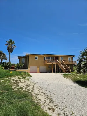 Oceanfront Private, Dog Friendly, 2Br House, Fall/Thanksgiving/Christmas Avail.