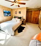 Luxury Cabin Backs Nat'l Forest– 5 Min to Rmnp Wild Basin: Hike, Fish, Wildlife!