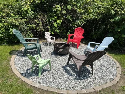 Spacious home close to beach 살트 폰드 쇼핑센터 주변 호텔