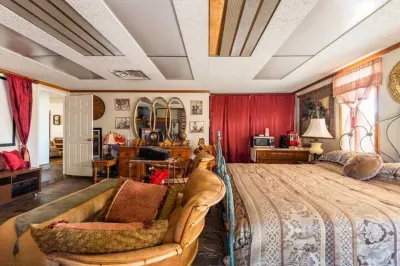Stunning REMODELED 15,000 Square Feet Property Hotels near SEPHORA