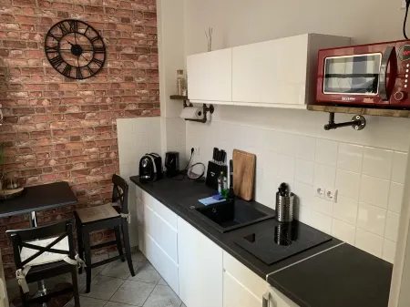 Design Apartment I, 35qm Zkb, Grenze, Altstadt, Park Отели рядом с достопримечательностью «Camping am Kühlhaus Görlitz - Alternativer Campingplatz trifft Industriekultur»