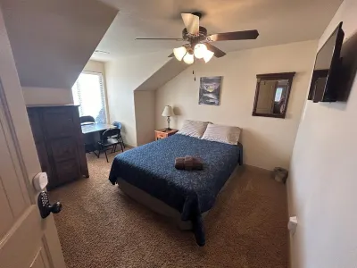 Zion Getaway Duplex Style Home 4 Bedroom 2 Bathroom Next to Sand Hollow and Zion Hotels near Walmart Supercenter