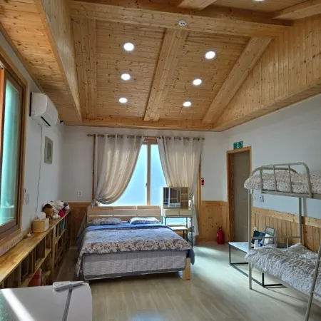 Gangjin Sandeul Farm Pension
