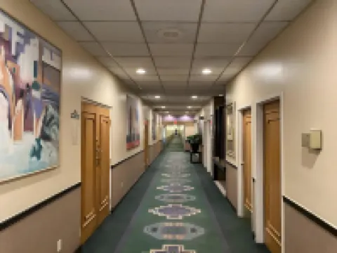 Brentwood Inn & Garden Hotels in Farmington