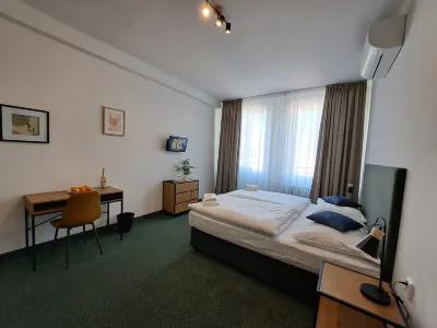 هوتل لاجيا Hotels near حديقة حيوان براغ