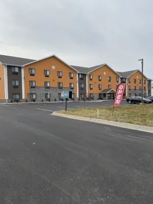 Quality Inn & Suites Hammond Near I-8090 Hotels in Hammond