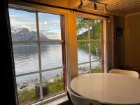 Dalsøren Camping og Hytter Hôtels à : Solvorn