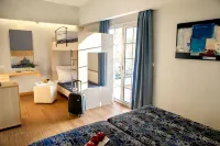 Kronos Hotel - balcony