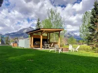 Sunset Resorts Canmore and Spa Hotels in Canmore