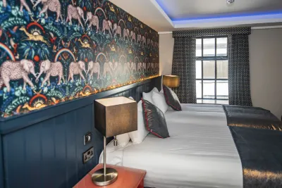 Crown Quarter Hotels near Tintern Abbey