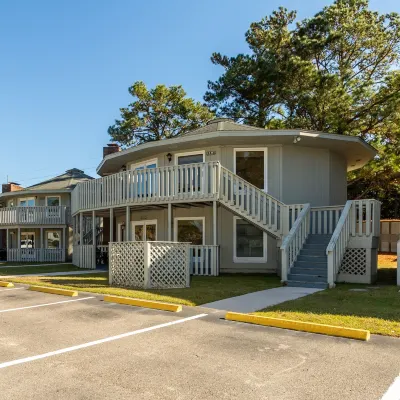 Country Club Villas Hotels near The Witch