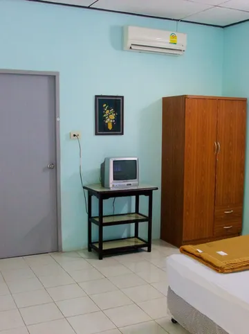 รูปภาพของสีชังชายเขารีสอร์ท