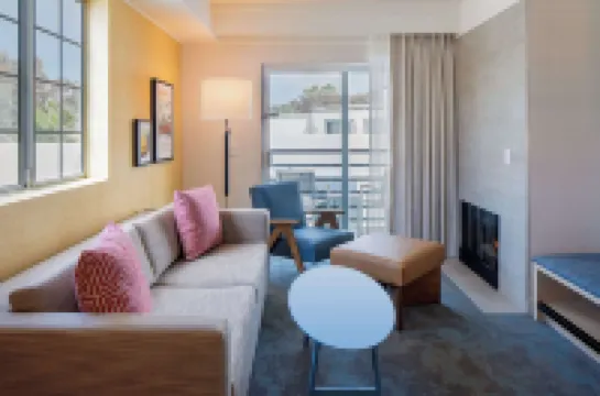 ฮิลตัน การ์เดน อินน์ ดานา พอยต์ โดเฮนี บีช โรงแรมในดาน่าพอยต์