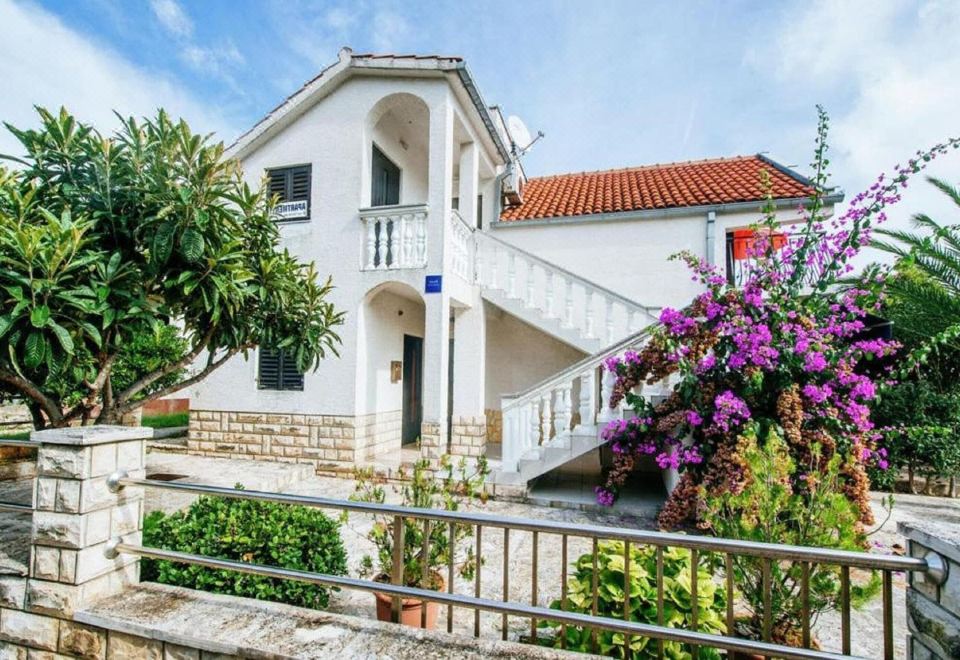 Hotel Comfortable Apartment with Balcony in a Quiet Area, Near the Beach, Exterior, Hotel Exterior