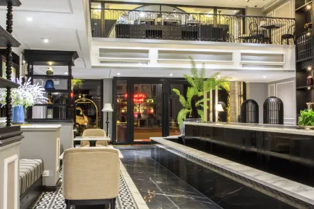 Michi's Hotel Lao Cai Отели рядом с достопримечательностью «Hồ Chí Minh Park»