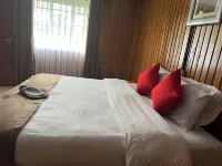 TheAnabas Trout & Seafood Grill Hotels in 