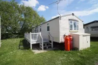 2 Bedroom Caravan at Heacham Beach with Decking