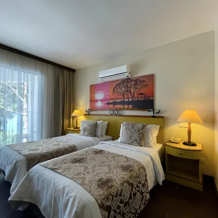 Roseıra Beach Resort