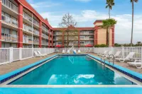 Baymont by Wyndham Orlando North Millenia - 2-Sterne