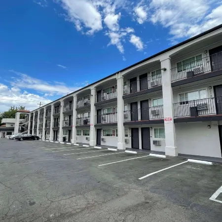 The Midtowner Hotel, SureStay Collection by Best Western