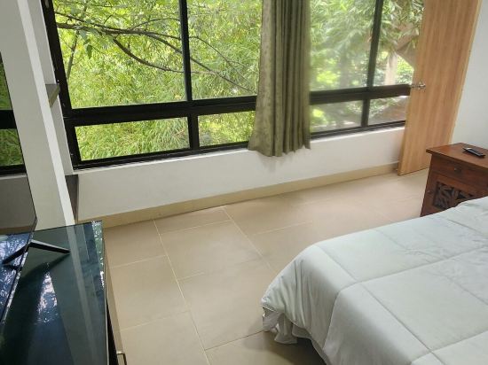Pilarica Gardens