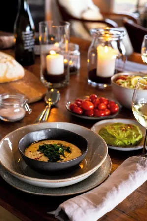 Villa by the Sea Отели рядом с достопримечательностью «Monte Corona»