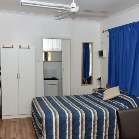 Chinchilla Motel