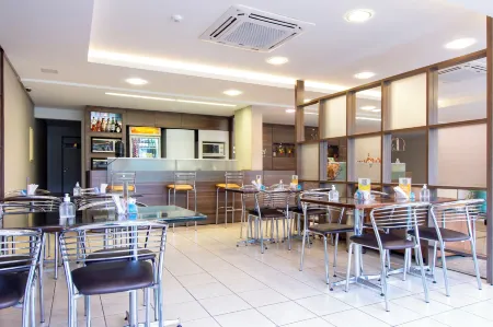 Citi Hotel Residence Caruaru Отели рядом с достопримечательностью «Rio Ipojuca»