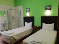 Residencial Camoes Hotels near Fado in Chiado