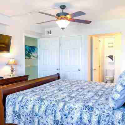 The Summit 1030 Rooms