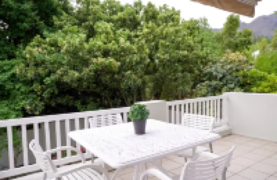 月桂樹自助式套房度假屋